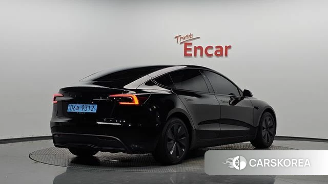 Tesla Model 3 2025 Черный из Кореи