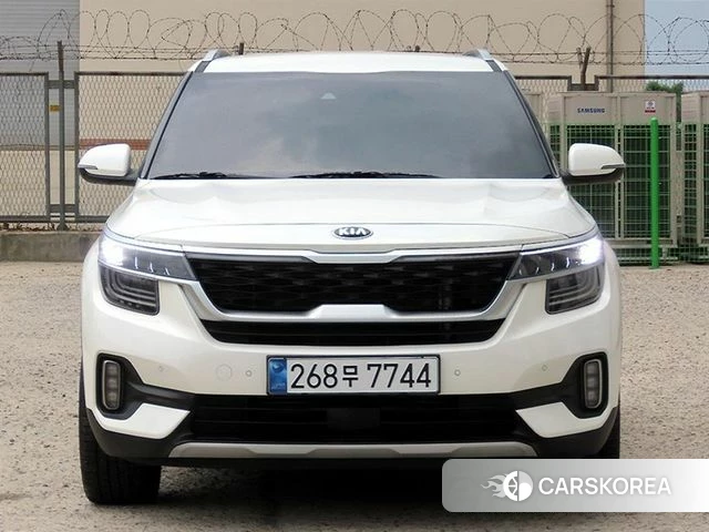 Kia Seltos 2021 Белый из Кореи