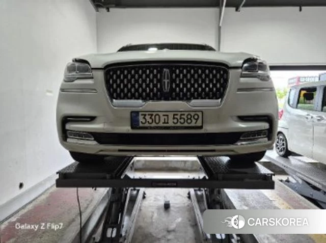 Lincoln Aviator 2nd generation 2021 Белый из Кореи