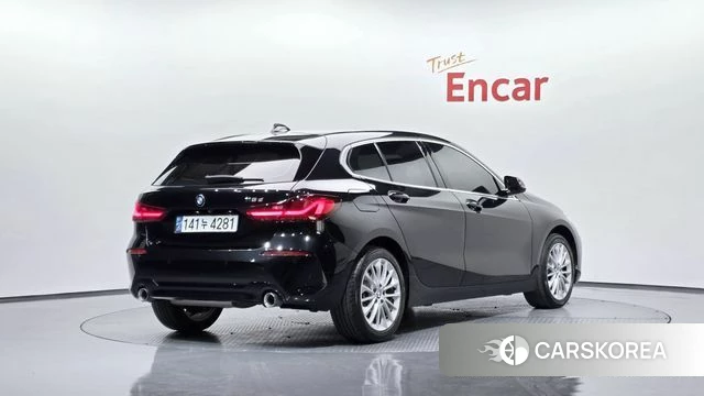 BMW 1 Series (F40) 2020 Черный из Кореи