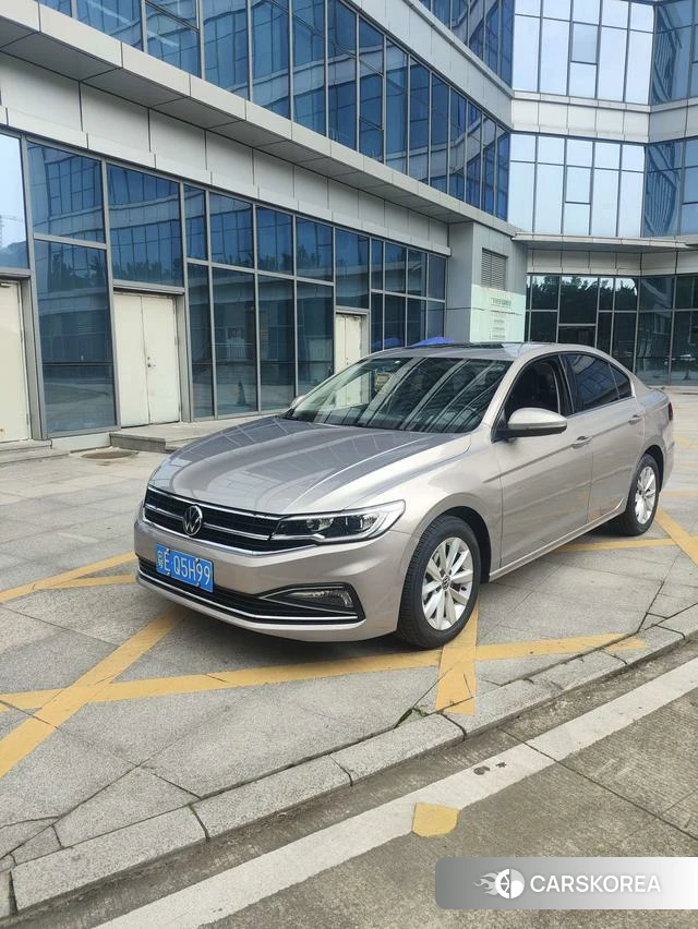 Volkswagen Bora 2021 Шампань из Китая