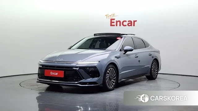 Hyundai Sonata D Edge Hybrid (DN8) 2023 Светло-серебряный цвет из Кореи