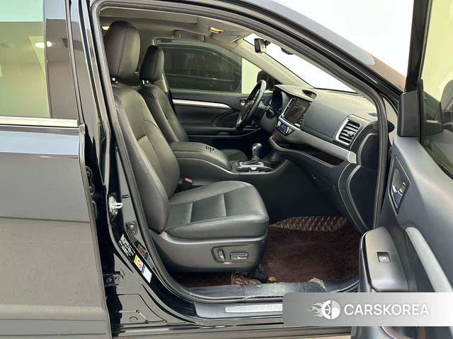 Toyota Highlander 2021 Черный из Китая