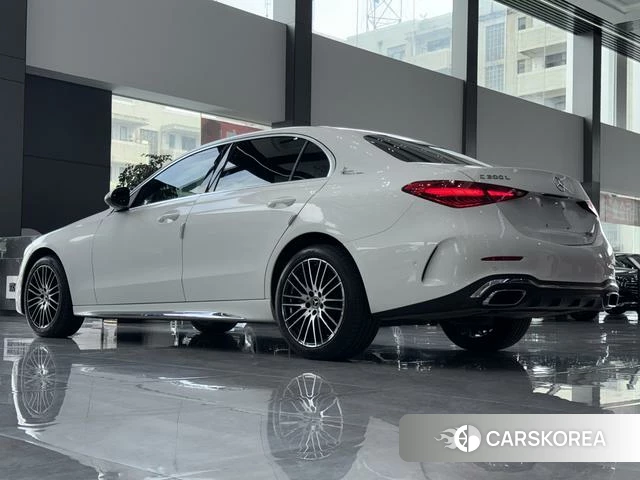 Mercedes-Benz Class C 2023 Белый из Китая