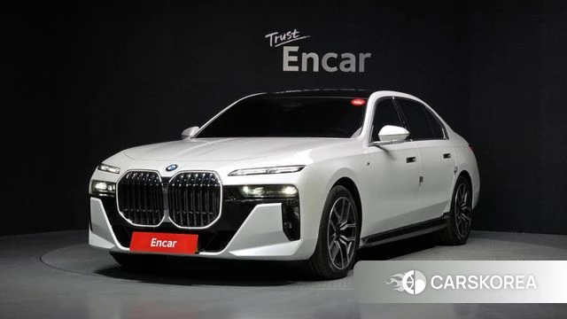 BMW 7 Series (G70) 2025 Белый из Кореи