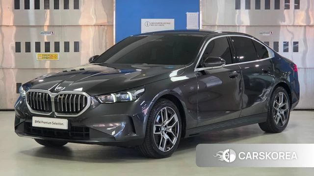 BMW 5 Series (G60) 2025 Серый из Кореи