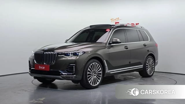 BMW X7 (G07) 2022 Песочный из Кореи