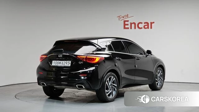 Infiniti Q30 2019 Черный из Кореи