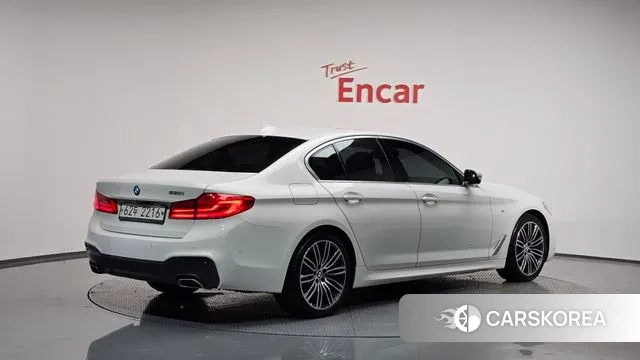 BMW 5 Series (G30) 2019 Белый из Кореи