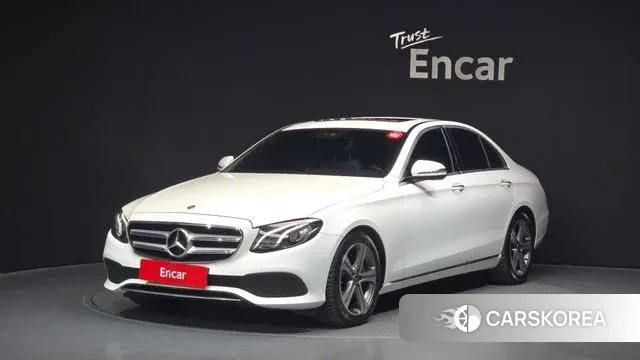 Mercedes-Benz E-Class W213 2018 Белый из Кореи