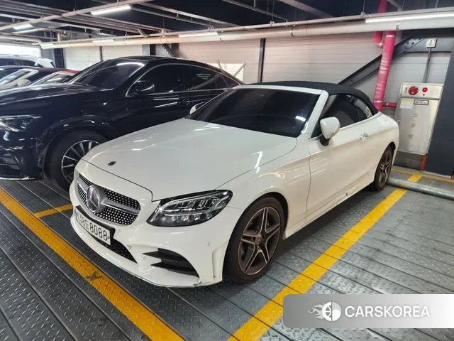 Mercedes-Benz C-Class W205 2019 Белый из Кореи