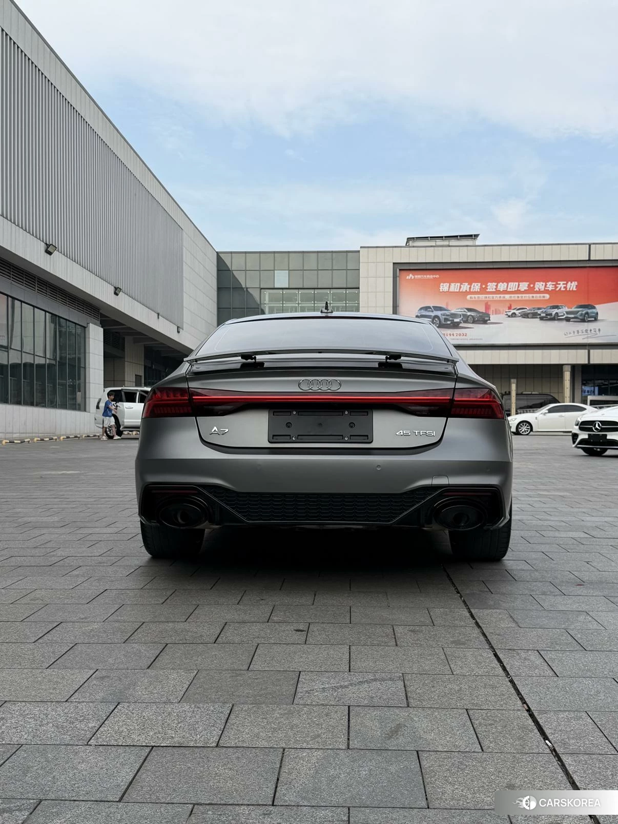 Audi A7 2022 Темно-серый из Китая