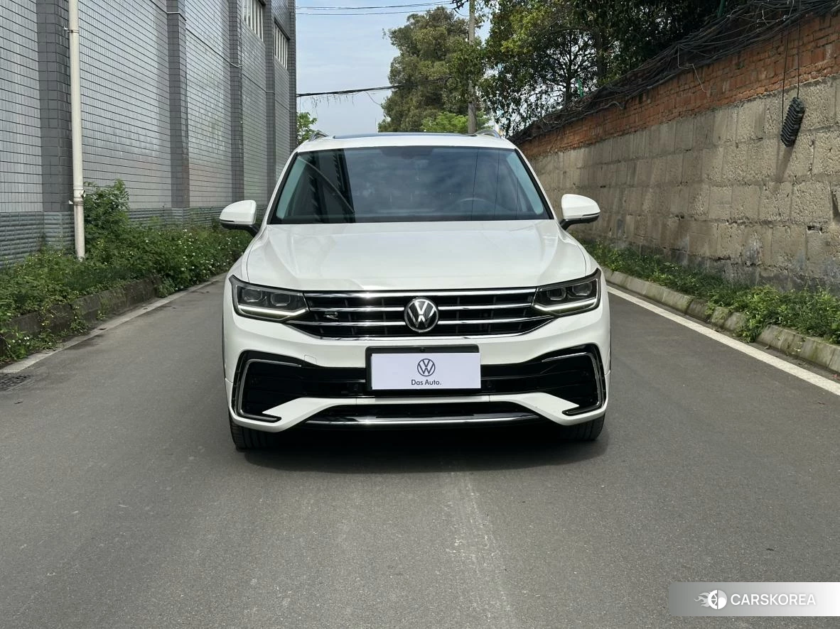Volkswagen Tiguan L 2021 Белый из Китая