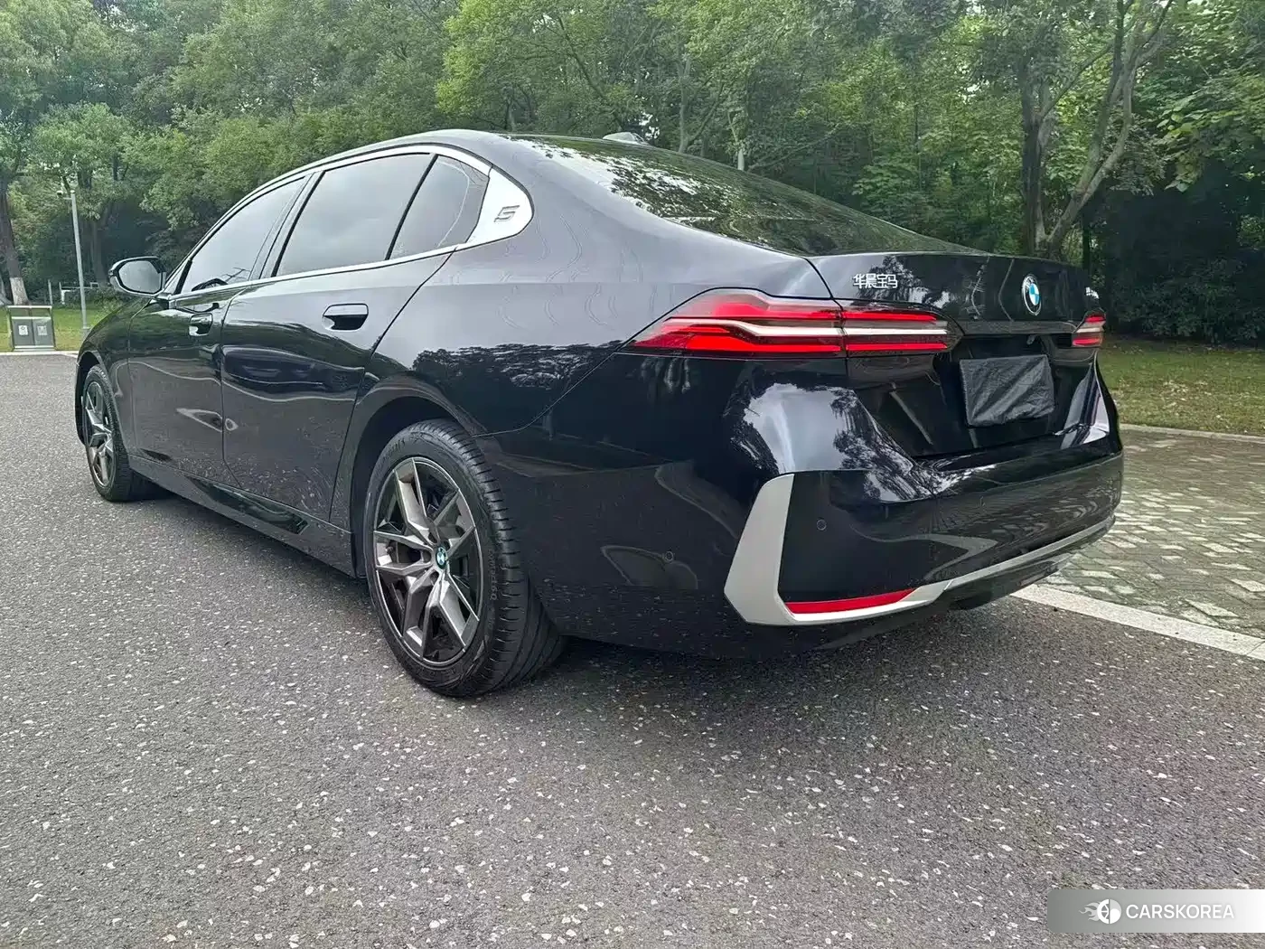 BMW 5 series 2025 Черный из Китая