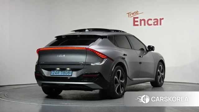 Kia EV6 2022 Серый из Кореи