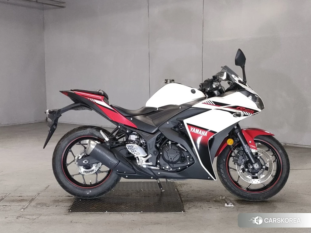 Проданный Yamaha YZF-R25 2016 из Японии