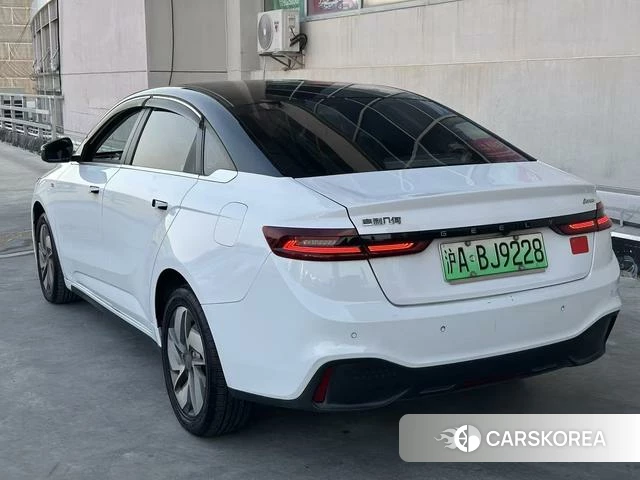Geely Geometry A 2023 Белый из Китая