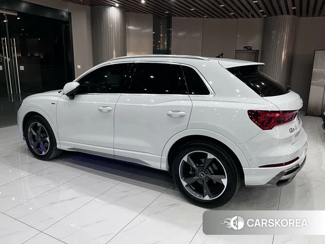 Audi Q3 2023 Белый из Китая