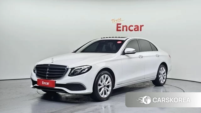 Mercedes-Benz E-Class W213 2019 Белый из Кореи