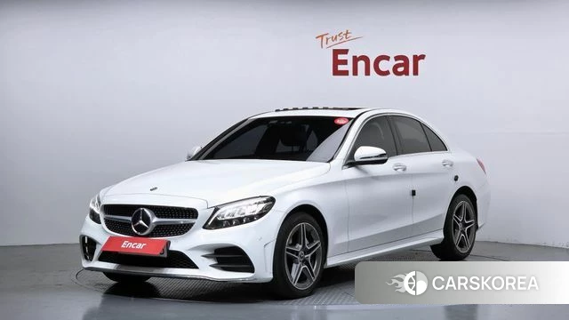 Mercedes-Benz C-Class W205 2019 Белый из Кореи