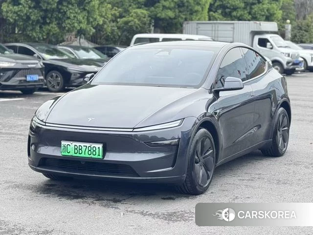 Tesla Model Y 2025 Темно-серый из Китая