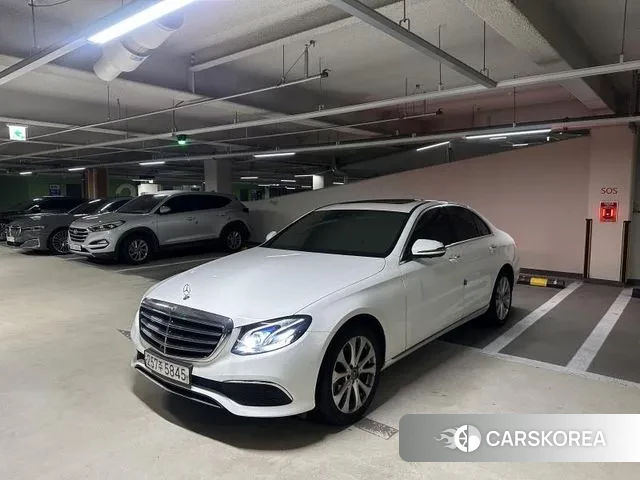 Mercedes-Benz E-Class W213 2018 Белый из Кореи