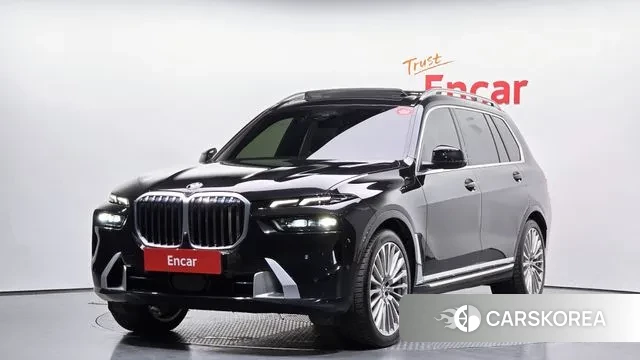 BMW X7 (G07) 2023 Черный из Кореи