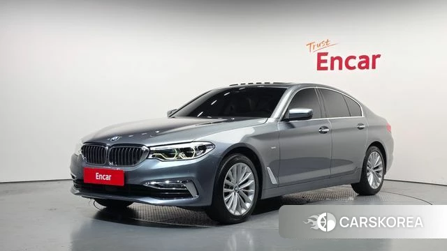 BMW 5 Series (G30) 2018 Серебристо-серый из Кореи