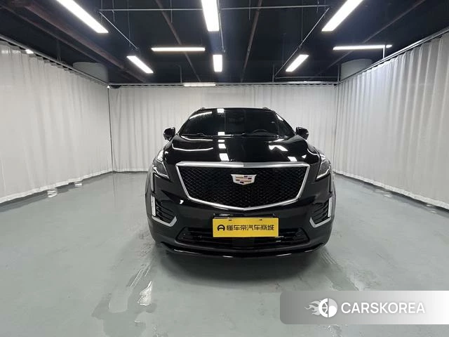 Cadillac XT5 2024 Черный из Китая