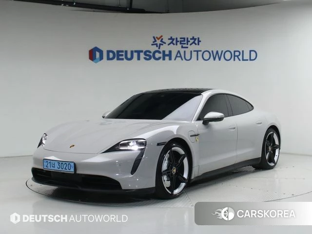 Porsche Taycan 2024 Серебряный из Кореи