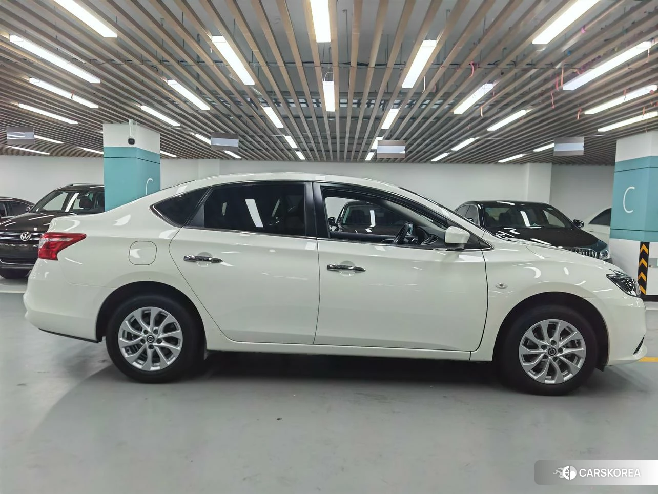 Nissan Xuan Yi 2025 Белый из Китая
