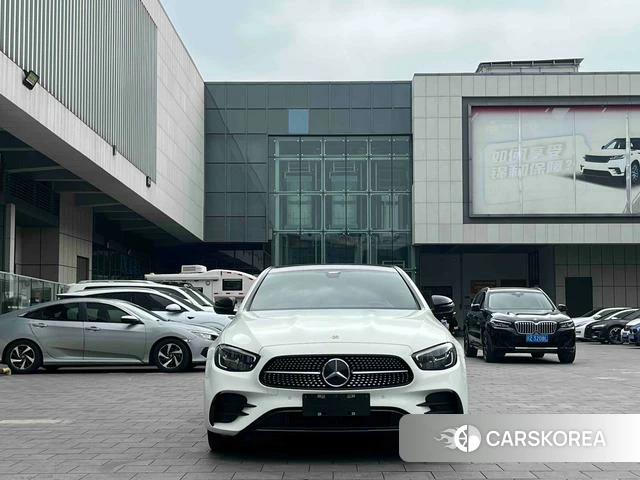 Mercedes-Benz E-class (imported) 2023 Белый из Китая