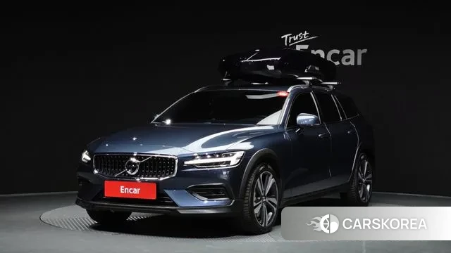 Volvo V60 Cross-Country 2nd Generation 2020 Синий из Кореи