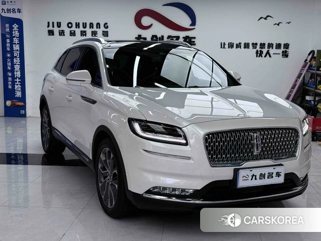 Lincoln Navigator 2022 Белый из Китая
