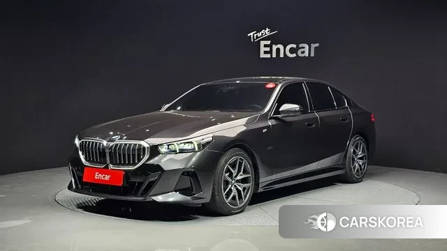 BMW 5 Series (G60) 2023 Серый из Кореи