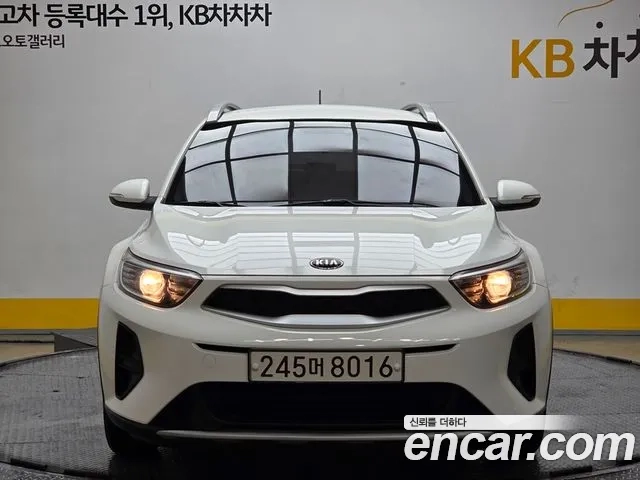 Kia Stonic 2020 Белый из Кореи