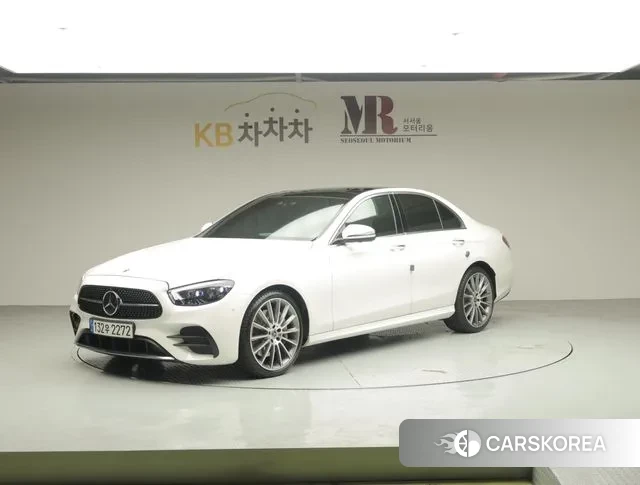 Mercedes-Benz E-Class W213 2022 Белый из Кореи