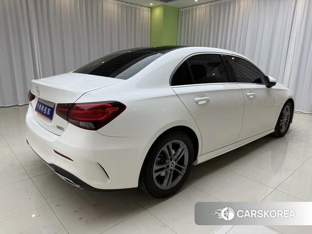 Mercedes-Benz Class A 2022 Белый из Китая