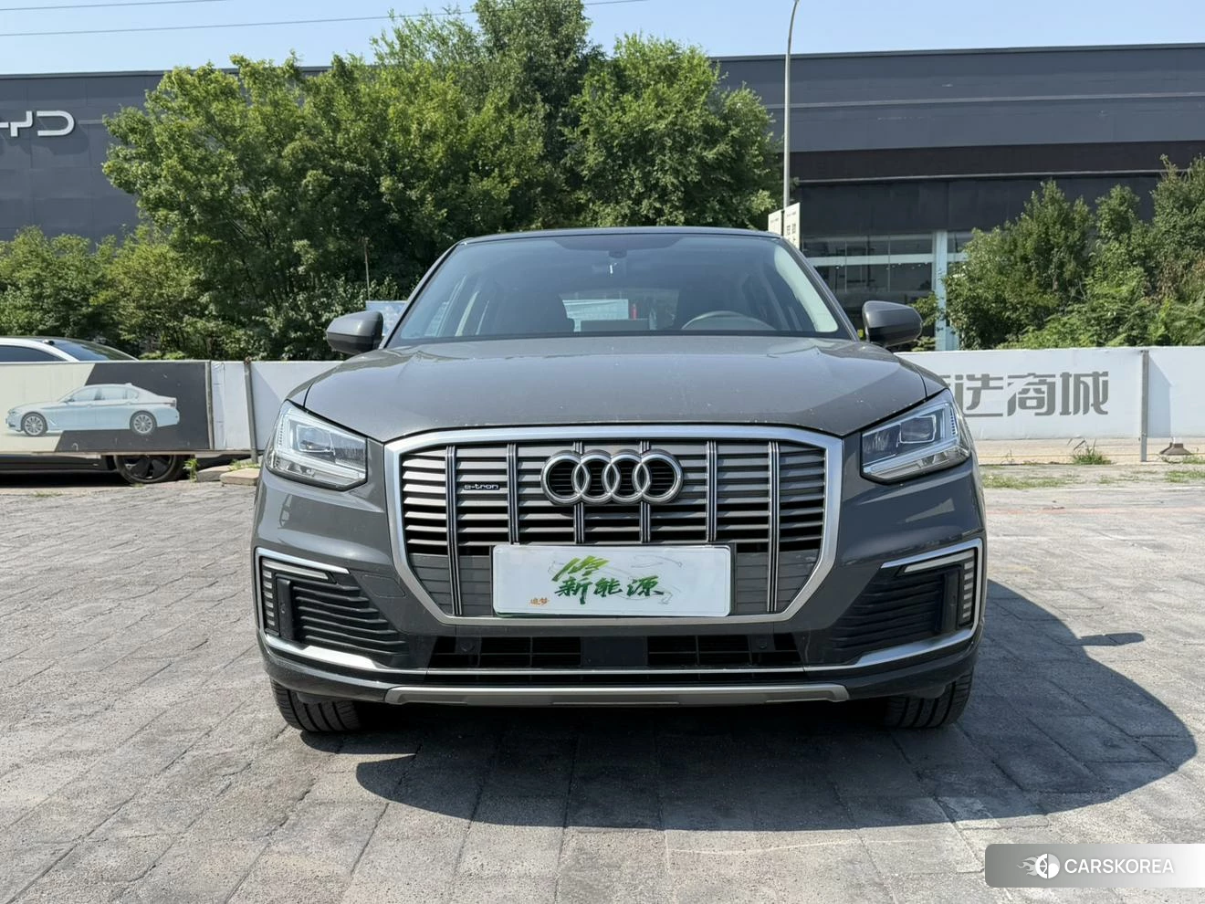 Audi Q2L 2019 Темно-серый из Китая