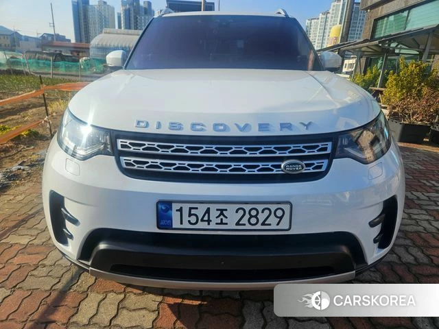 Land Rover Discovery 5 2018 Белый из Кореи