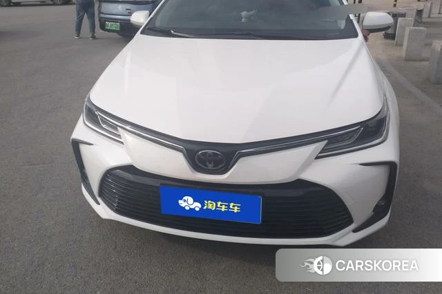 Toyota Corolla 2022 Белый из Китая