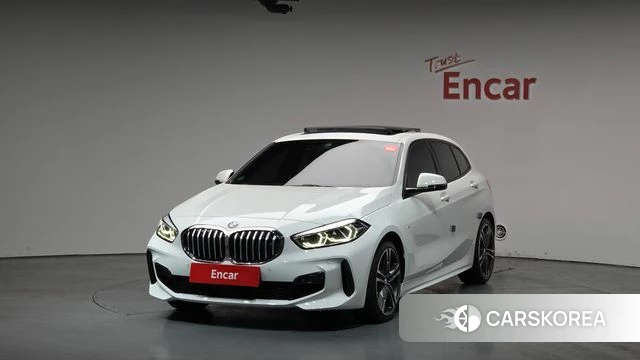 BMW 1 Series (F40) 2023 Белый из Кореи