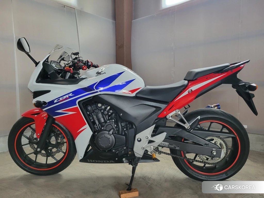 Проданный Honda CBR400R ABS 2013 из Японии, фото 2