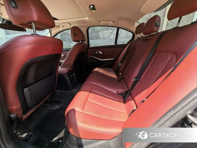 BMW 3 series 2022 Черный из Китая