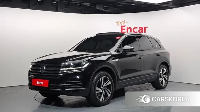 Volkswagen Touareg 3rd generation 2020 Черный из Кореи