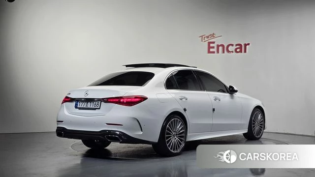 Mercedes-Benz C-Class W206 2022 Белый из Кореи