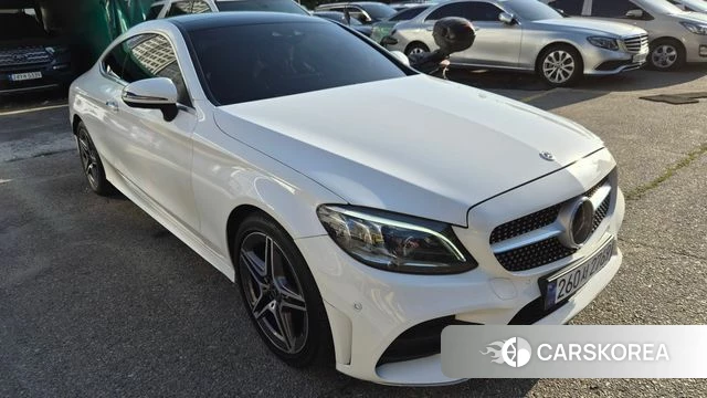 Mercedes-Benz C-Class W205 2021 Белый из Кореи