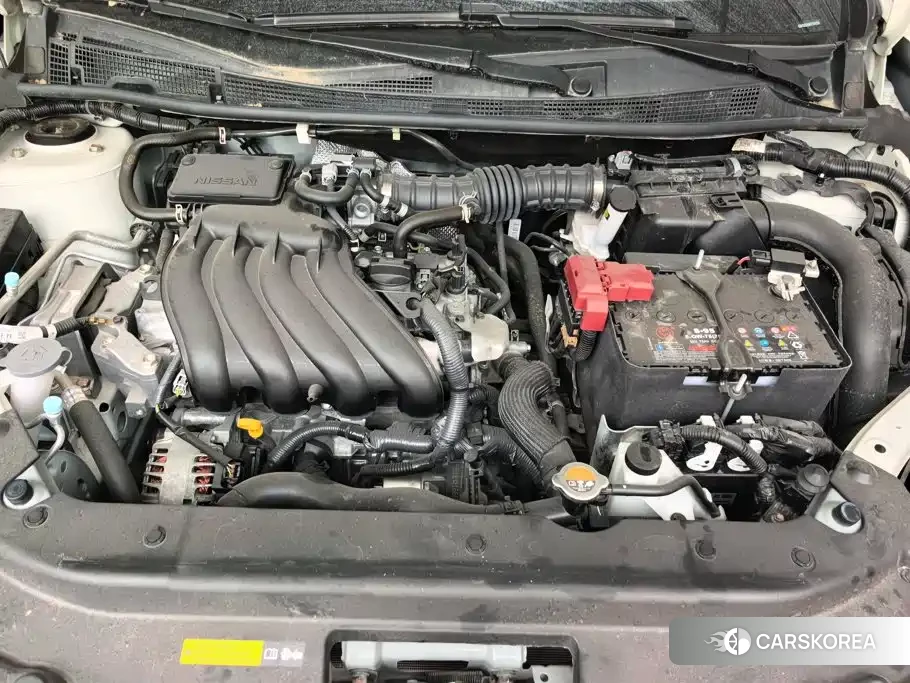 Nissan Sylphy 2024 Белый из Китая