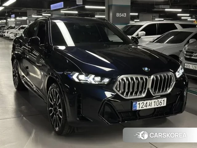 BMW X6 (G06) 2024 Черный из Кореи