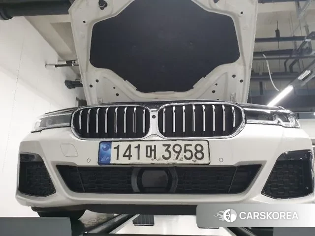 BMW 5 Series (G30) 2021 Белый из Кореи